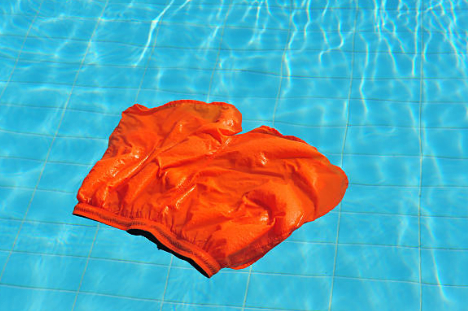 Erkekler-Yuzerken-Sort-mu-Mayo-mu-Tercih-Etmeli Erkekler Yüzerken Şort mu Mayo mu Tercih Etmeli